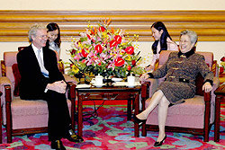 Madam Wu Yi, Vice Premier of China, praised the Chamber for thinking up CEPA, calling it an "innovative and creative" suggestion, during HKGCC's high-level visit to Beijing in September. 