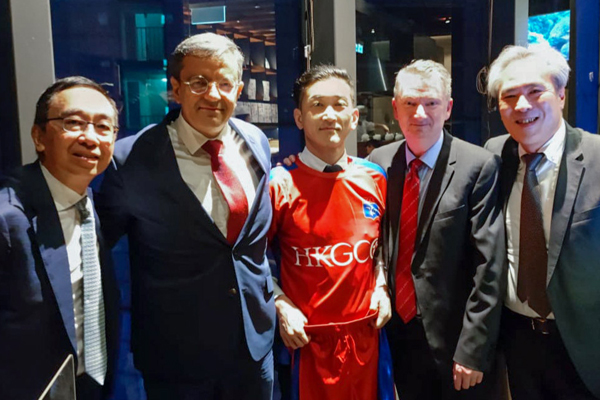 Chamber CEO George Leung, former Asia & Africa Committee Chairman Behzad Mirzaei, and Chamber PR & Events Director Malcolm Ainsworth, joined a dinner to bid farewell to Yutaka Hashimoto, Deputy Director General, JETRO Hong Kong.